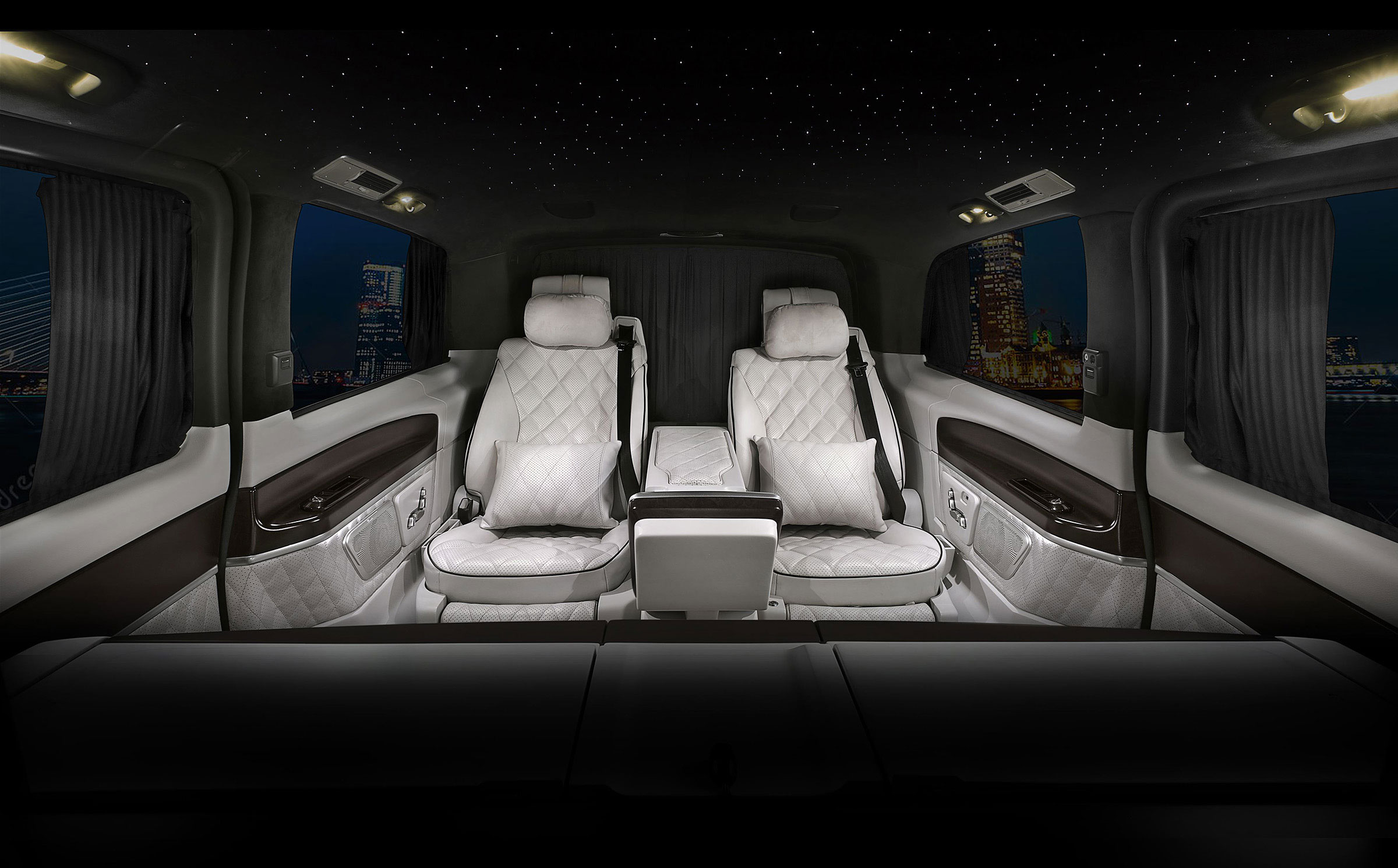 Mercedes Luxury Vannnn